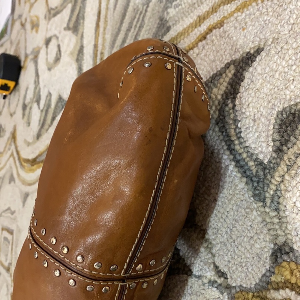 💕 Michael Kors tan vintage leather hobo bag 💕 - Picture 4 of 15